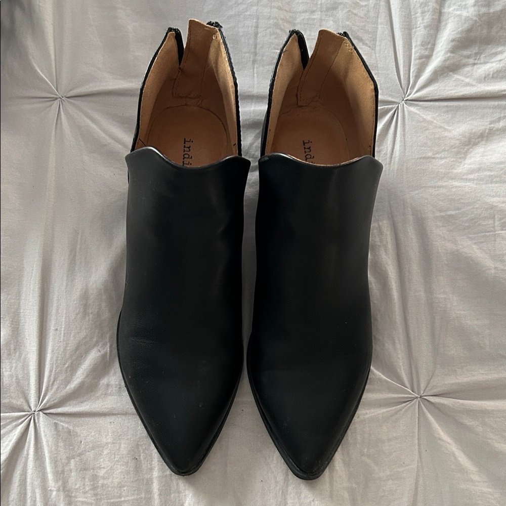 Indigo Black Pointed Leather Ankle Booties